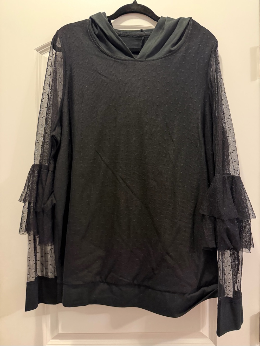 Livi Active Black Pullover Hoodie